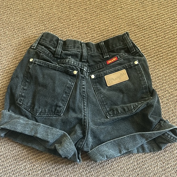 Wranglers Jean shorts - Picture 2 of 2